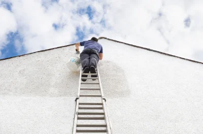 Peinture extérieure à la Corbière — façades et ravalement